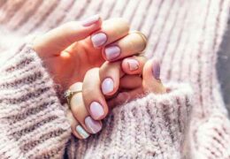 Acrygel nails: a fashionable manicure product