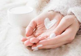 Some tips for caring for your hands in winter